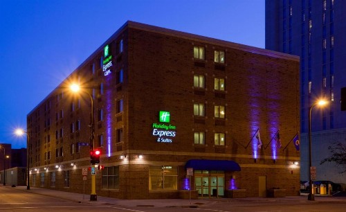 Holiday Inn Express Hotel & Suites Minneapolis-Downtown Convention Center an IHG Hotel - image 14