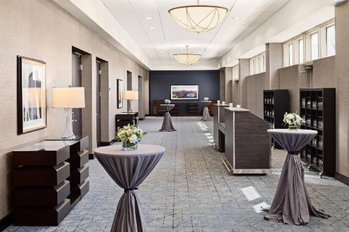 Courtyard by Marriott Minneapolis Downtown - image 3