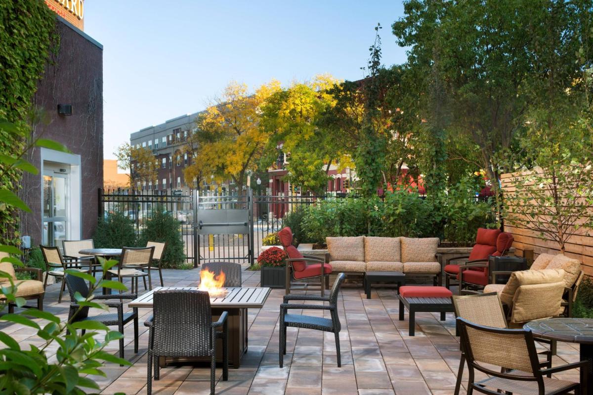 Courtyard by Marriott Minneapolis Downtown - image 4