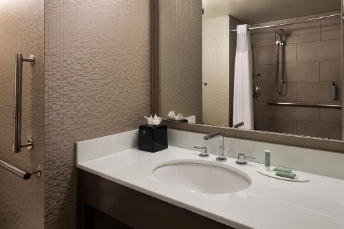 Courtyard by Marriott Minneapolis Downtown - image 45