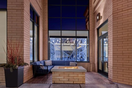 Hilton Garden Inn Minneapolis Downtown - image 3