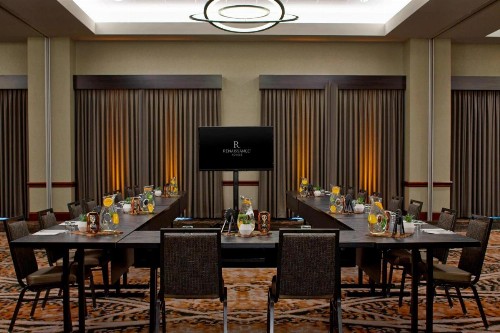 Renaissance Minneapolis Hotel The Depot - image 10