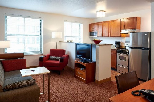 TownePlace Suites by Marriott Minneapolis Downtown/North Loop - image 12