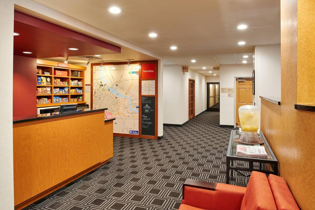 TownePlace Suites by Marriott Minneapolis Downtown/North Loop - image 3