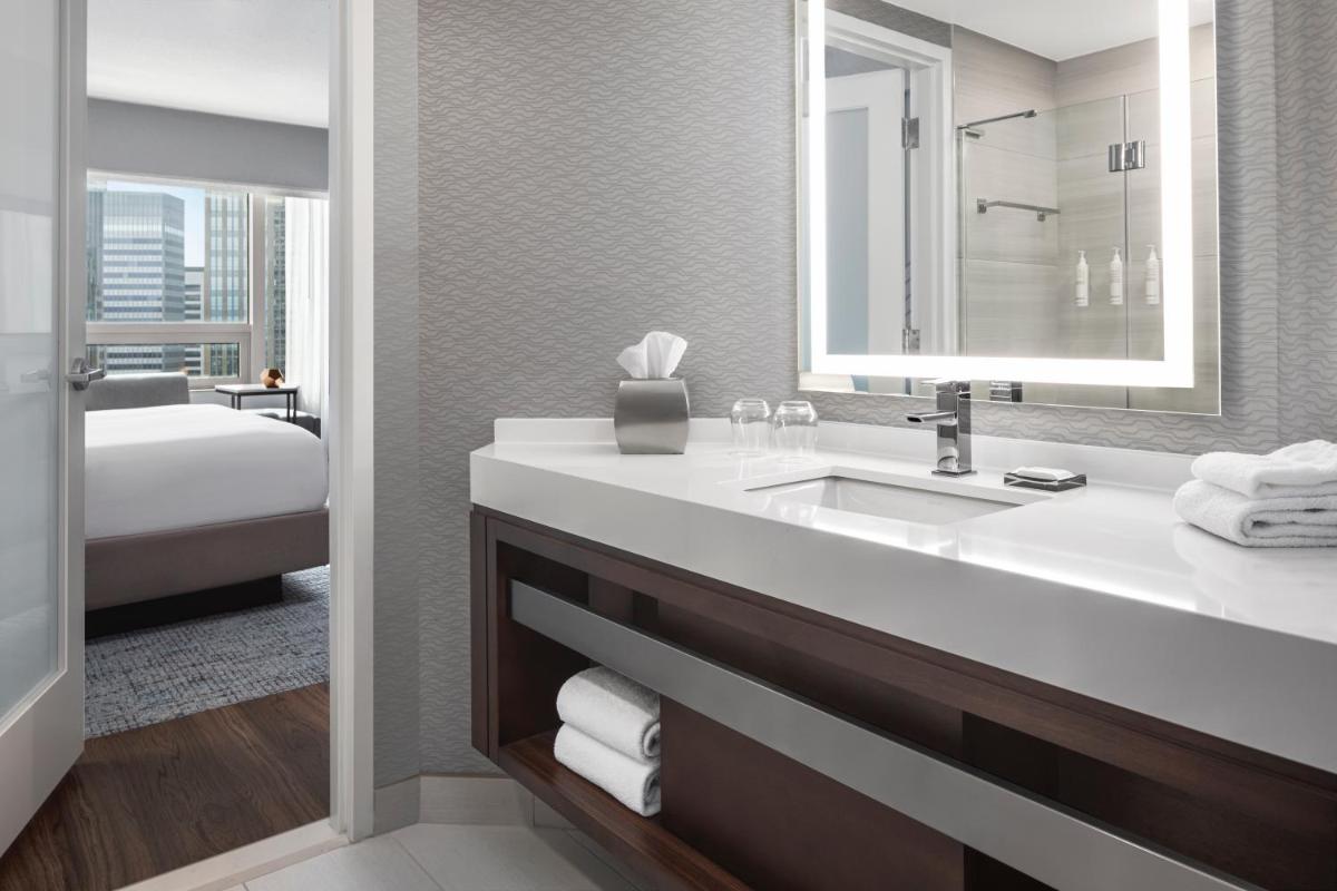 Minneapolis Marriott City Center - image 2