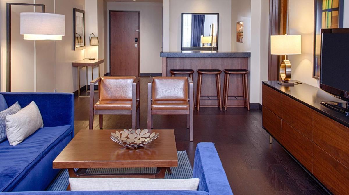 Hyatt Regency Minneapolis - image 2