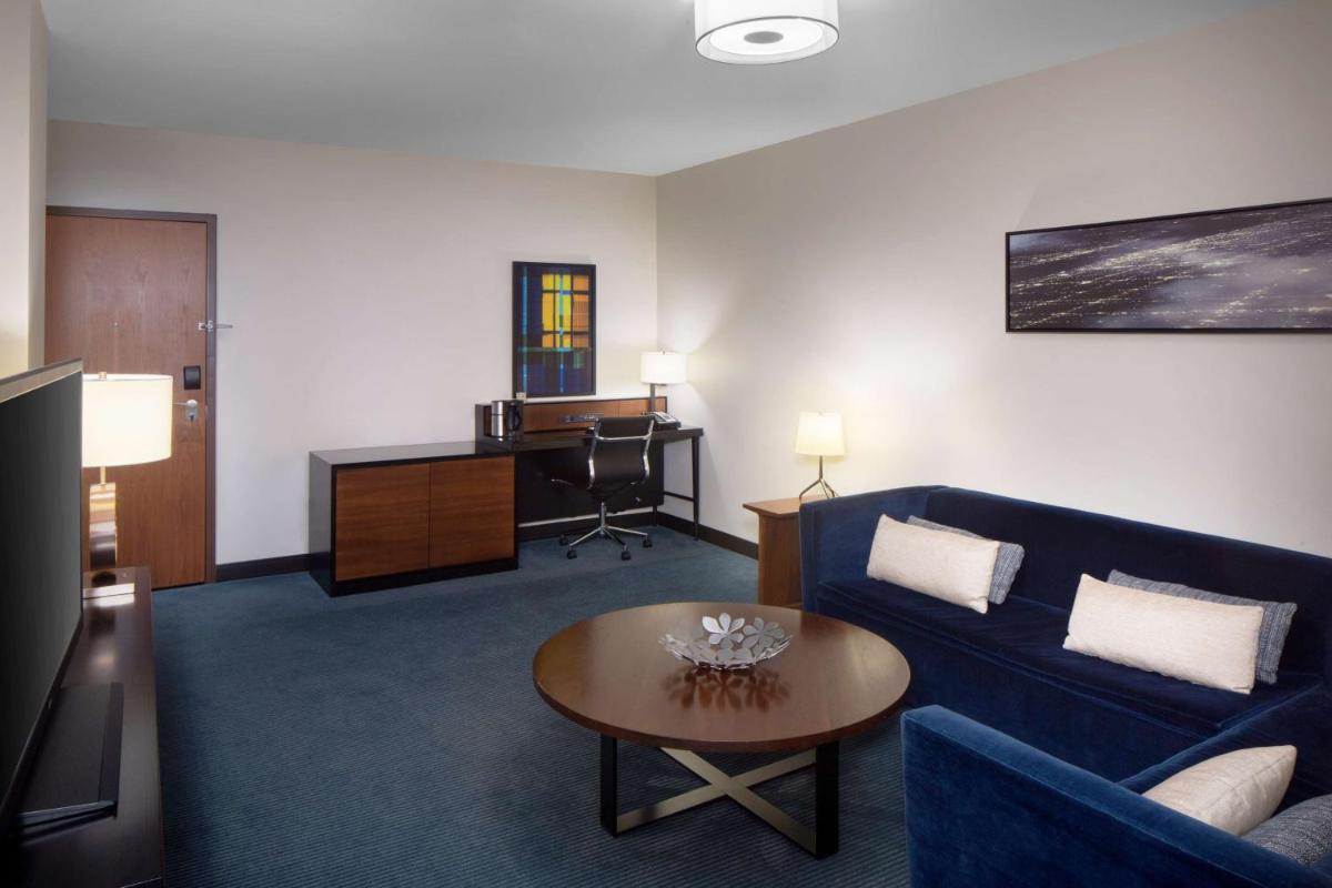 Hyatt Regency Minneapolis - image 5