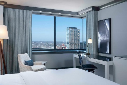 Loews Minneapolis Hotel - image 27