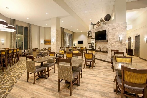 Hampton Inn & Suites - Minneapolis/Downtown - image 13