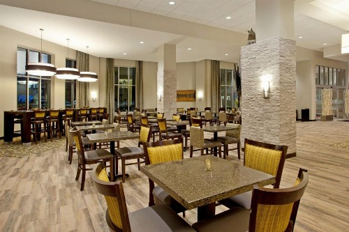 Hampton Inn & Suites - Minneapolis/Downtown - image 28