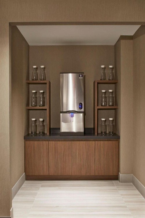 AC Hotel by Marriott Minneapolis Downtown - image 3