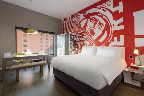 Radisson Red Minneapolis Downtown - image 32