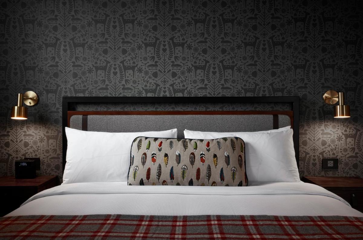 Hewing Hotel - image 6