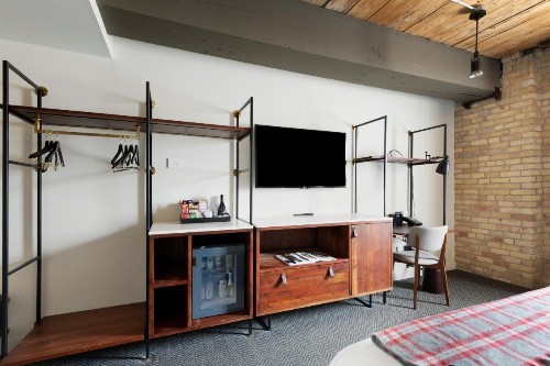 Hewing Hotel - image 9