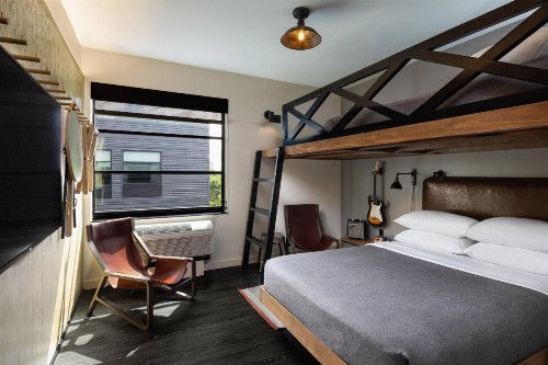 MOXY Minneapolis Uptown - image 16