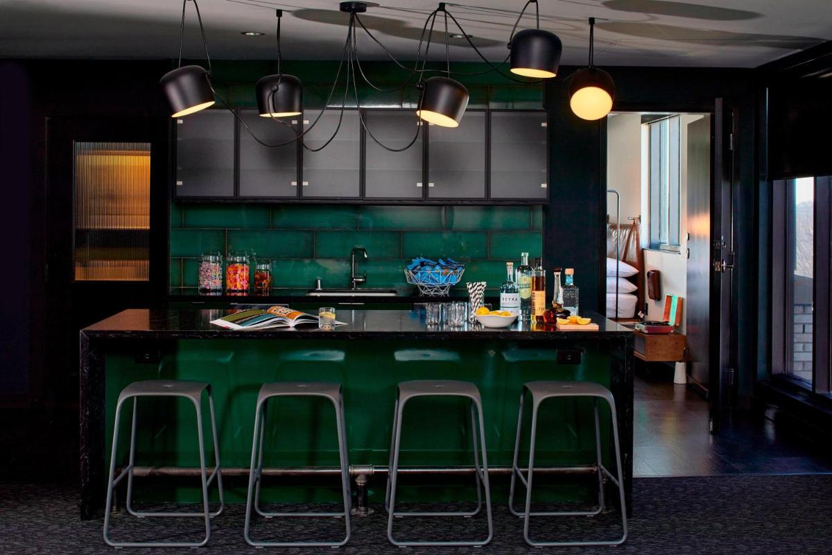 MOXY Minneapolis Uptown - image 3