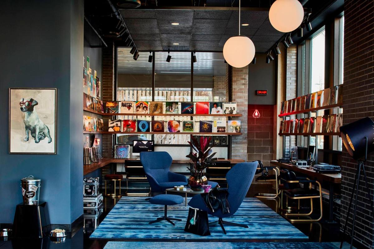 MOXY Minneapolis Uptown - image 7