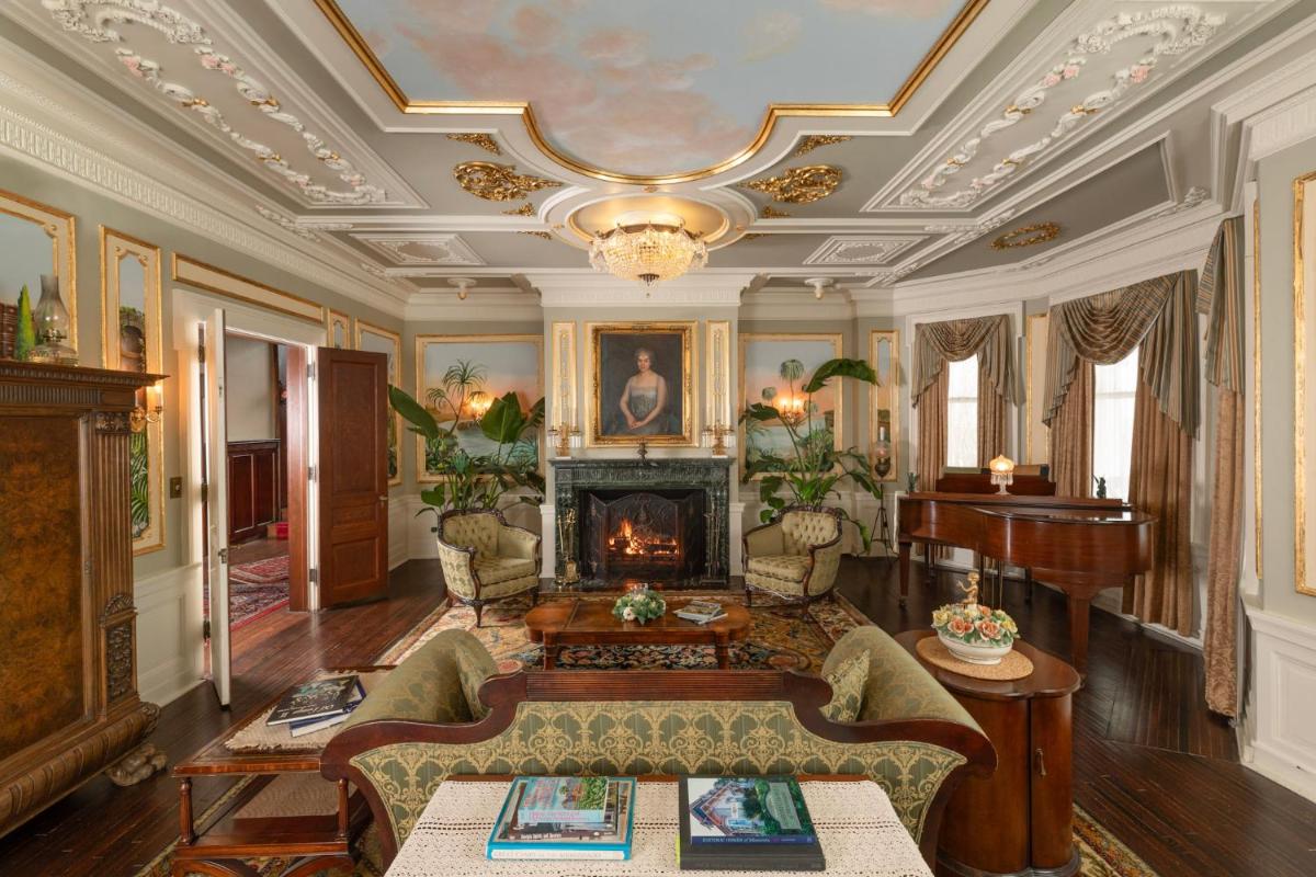 300 Clifton - main image
