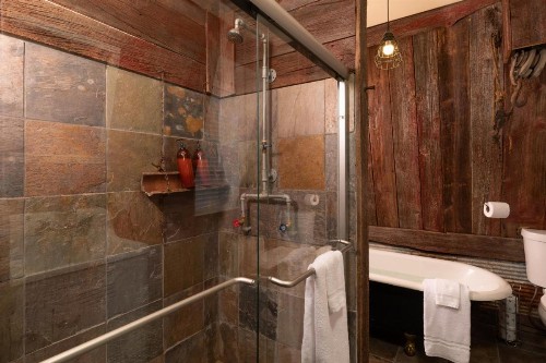 300 Clifton - image 32
