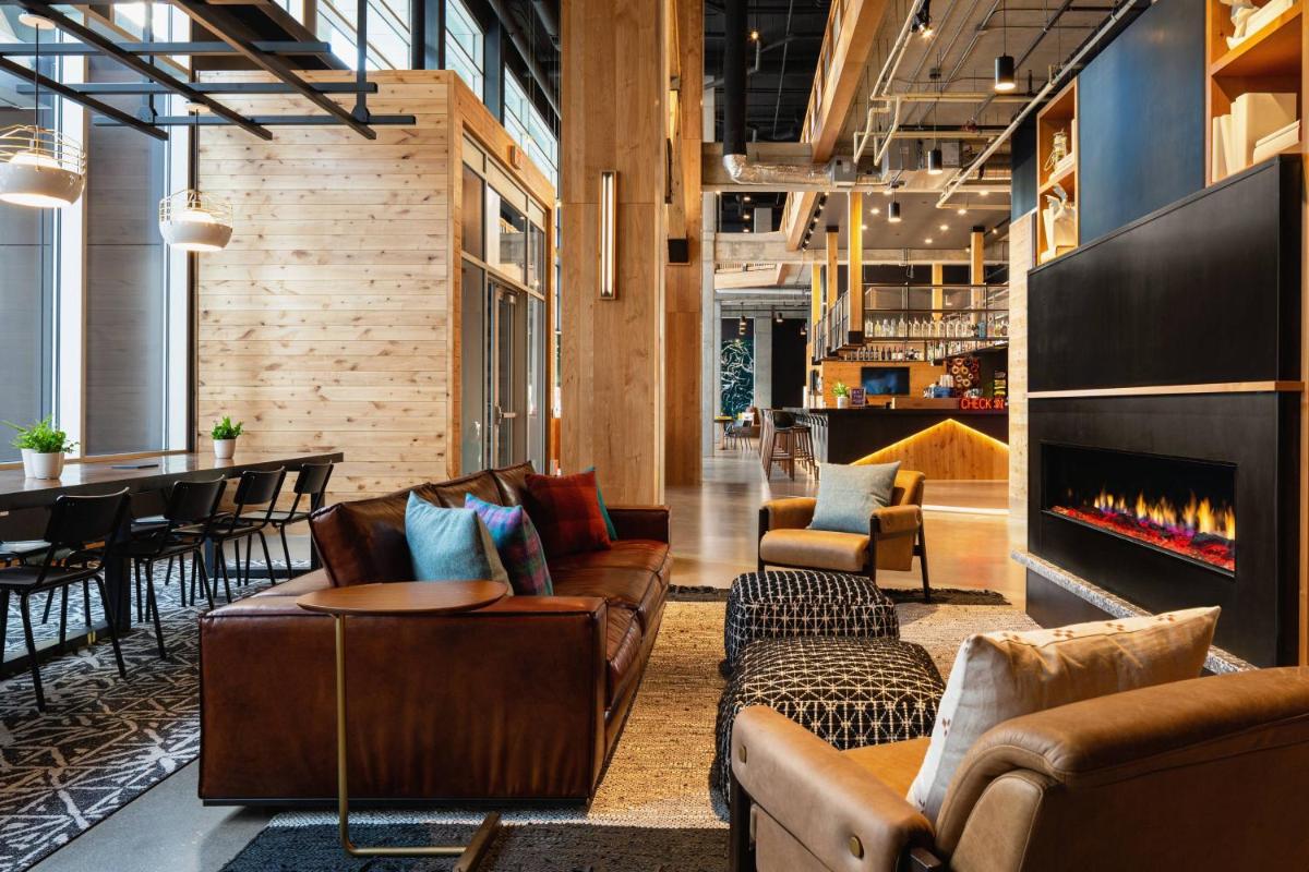 Moxy Minneapolis Downtown - image 4
