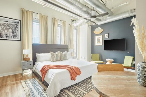 Sonder — Lake Suites - image 9