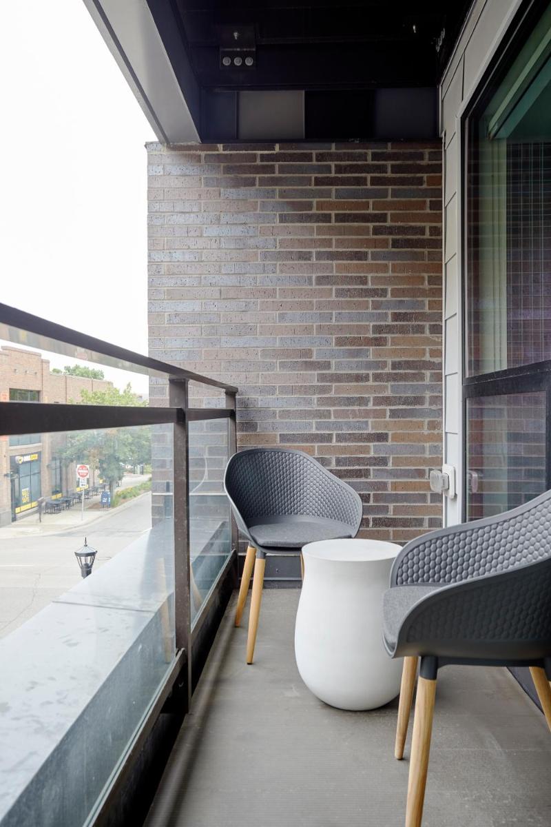 Sonder — Lake Suites - image 4