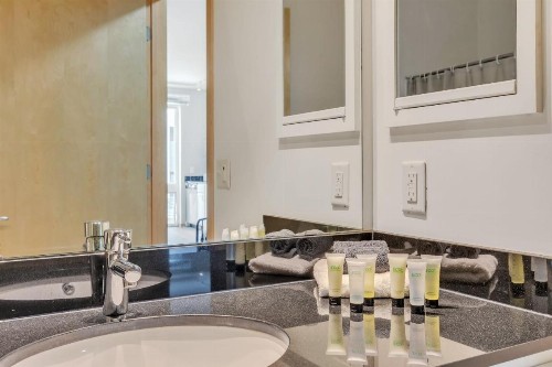 Lux Retreat and Gym - image 9