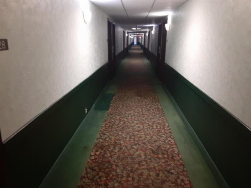 Vegas Minot Hotel - image 10