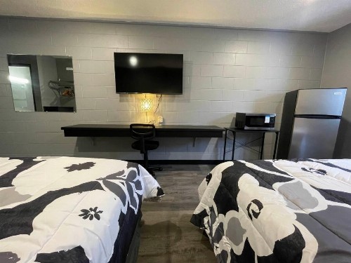 Guest Lodge Motel - image 7