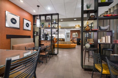 Kelly Inn Minot - image 15