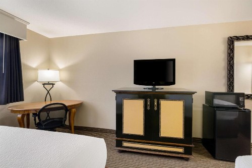 Kelly Inn Minot - image 23