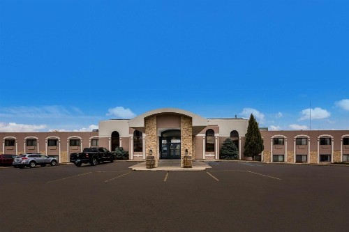Kelly Inn Minot - image 36