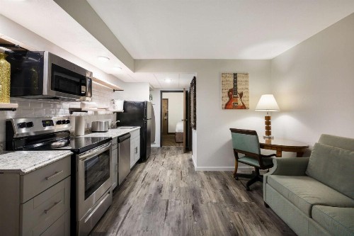 Kelly Inn Minot - image 38