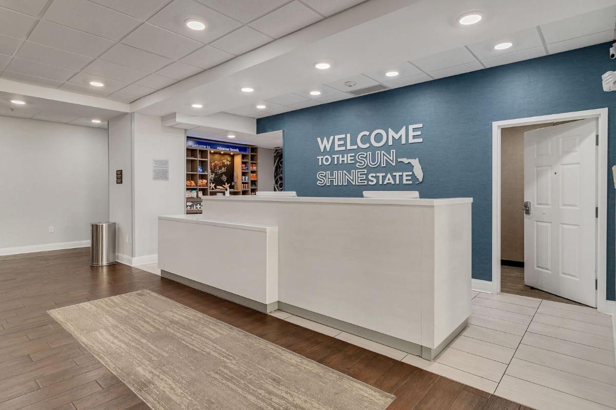 Hampton Inn & Suites Destin Sandestin Area - image 3