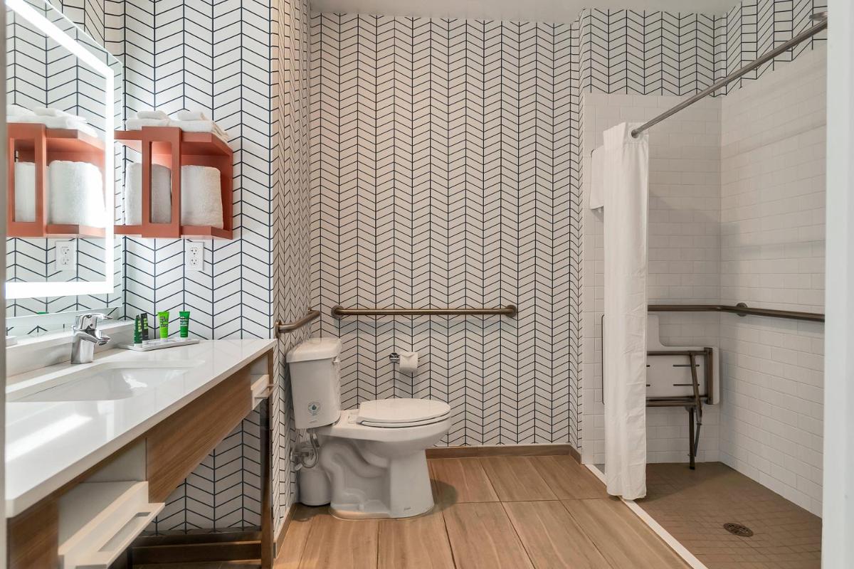 Hampton Inn & Suites Destin Sandestin Area - image 7