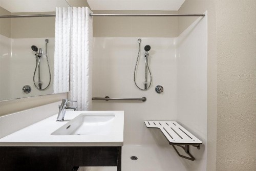 Candlewood Suites Destin-Sandestin Area an IHG Hotel - image 29
