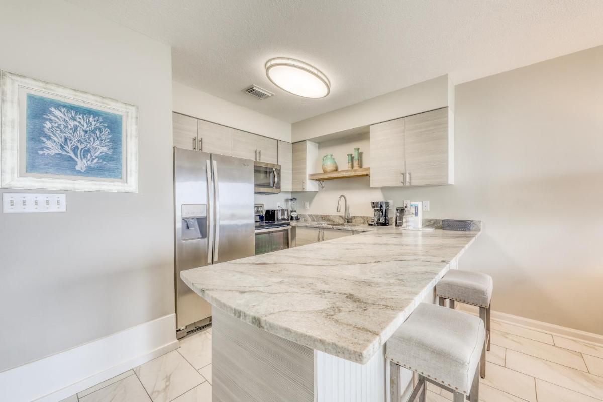 Windancer Condominiums - image 6