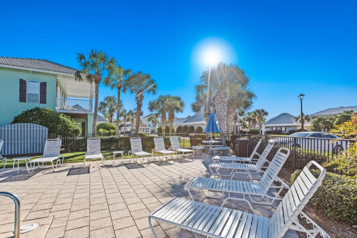 Emerald Shores - image 3