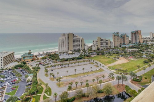 Luau Condos - image 1