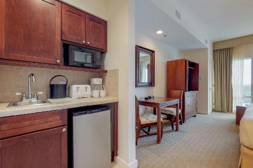 Luau Condos - image 7
