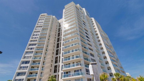 Beachside Two 4214 - image 10