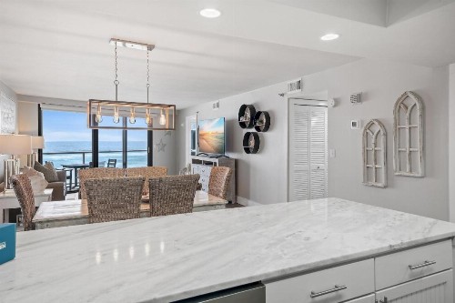 Beachside Two 4242 - image 13