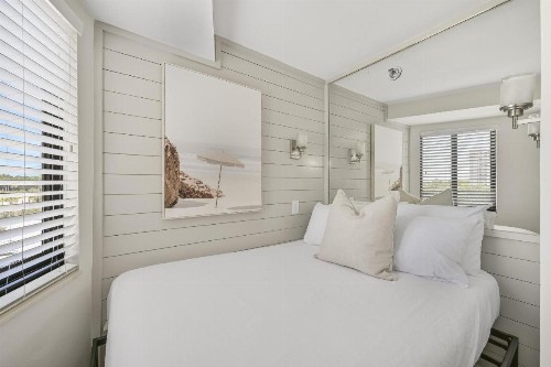 Beachside Two 4246 - image 29