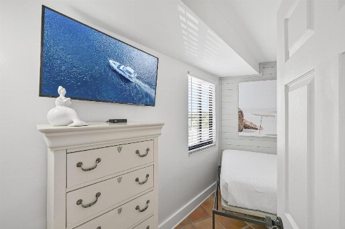 Beachside Two 4246 - image 30