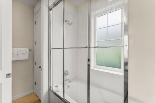 1383 Laurel Grove - image 31