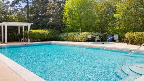 1383 Laurel Grove - image 35