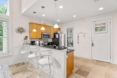 1383 Laurel Grove - image 36