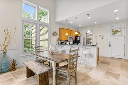 1383 Laurel Grove - image 37