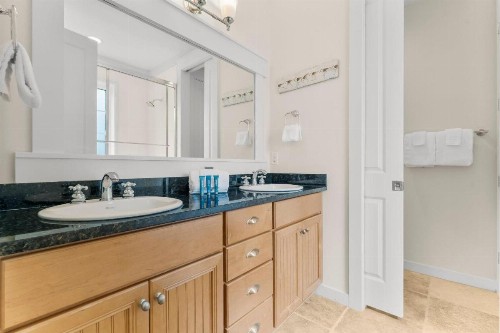 1383 Laurel Grove - image 45