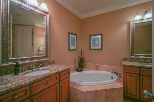 Villa Lago-Golf Breeze - image 7